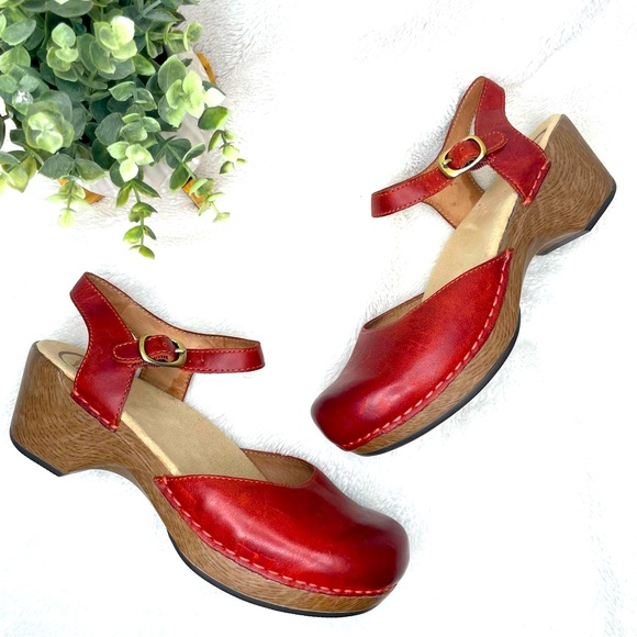 Dansko Sam Mary Jane Clogs NEW Size 39 8.5 9 Dark Red Leather Buckle Comfort - Picture 1 of 9